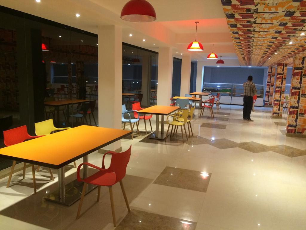 รีสอร์ต ยูโธเปีย วัคนากาท Hotel Kandaghat ภายนอก รูปภาพ
