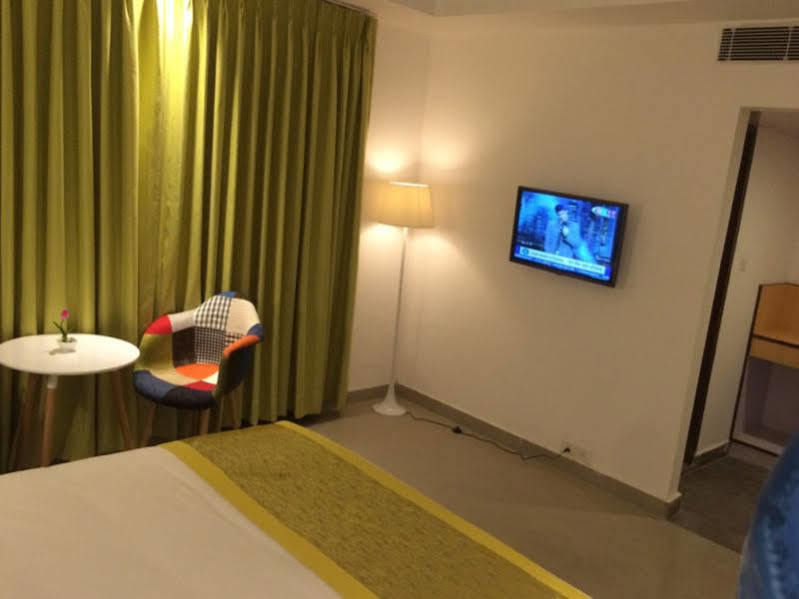 รีสอร์ต ยูโธเปีย วัคนากาท Hotel Kandaghat ภายนอก รูปภาพ